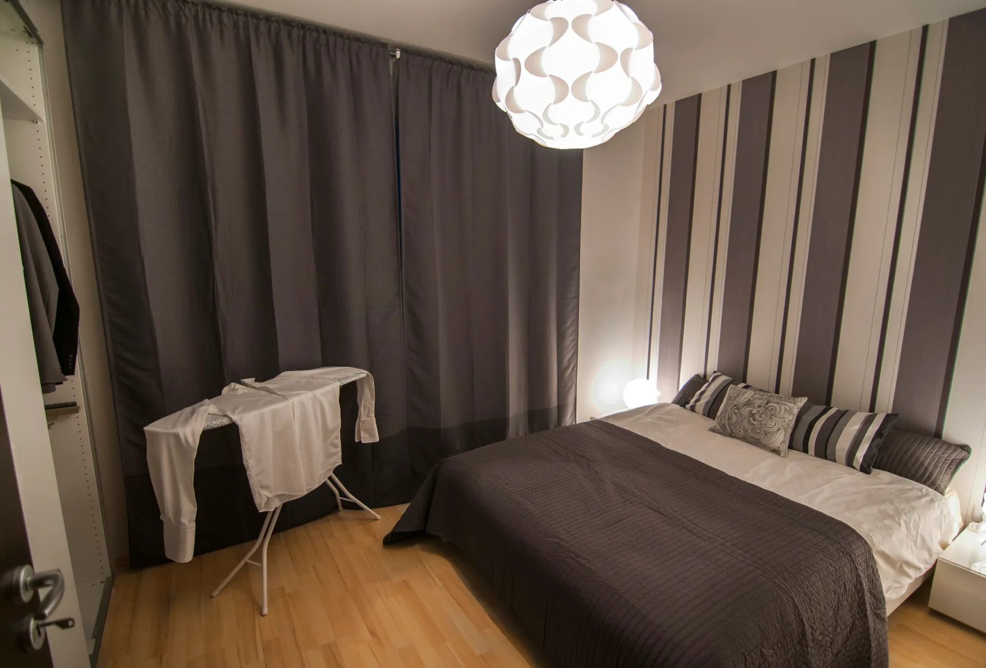 Chambre spacieuse dans un appartement moderne à acheter
