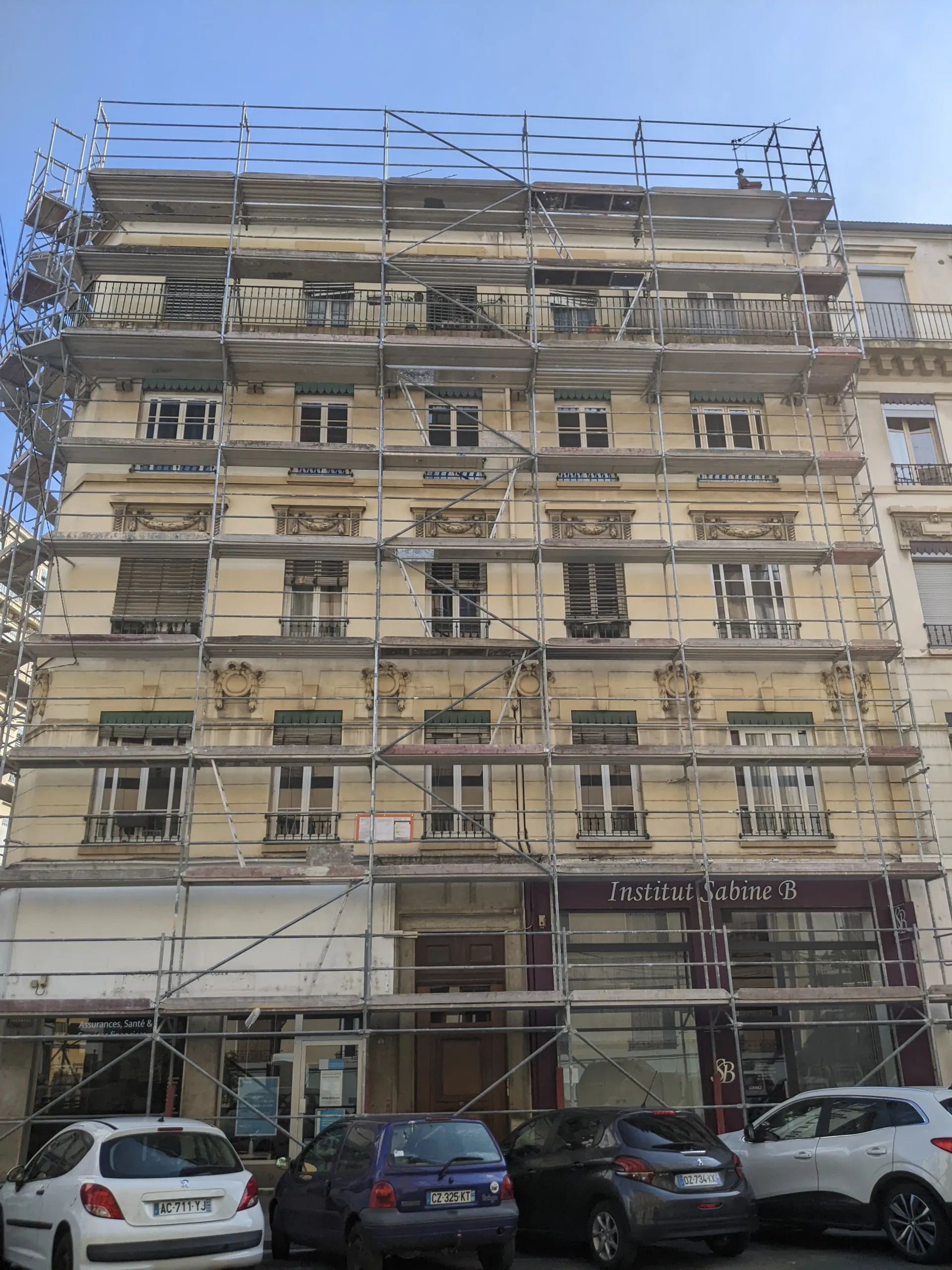 Rénovation façade maison 2026 : ravalement, coût et aides