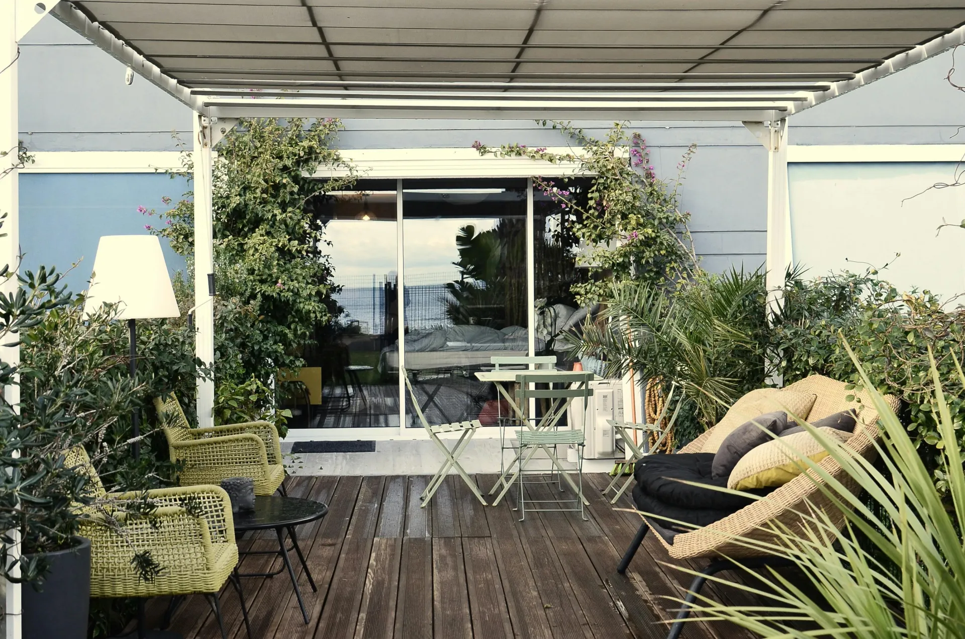 Terrasse en bois : prix, pose, entretien et conseils 2026